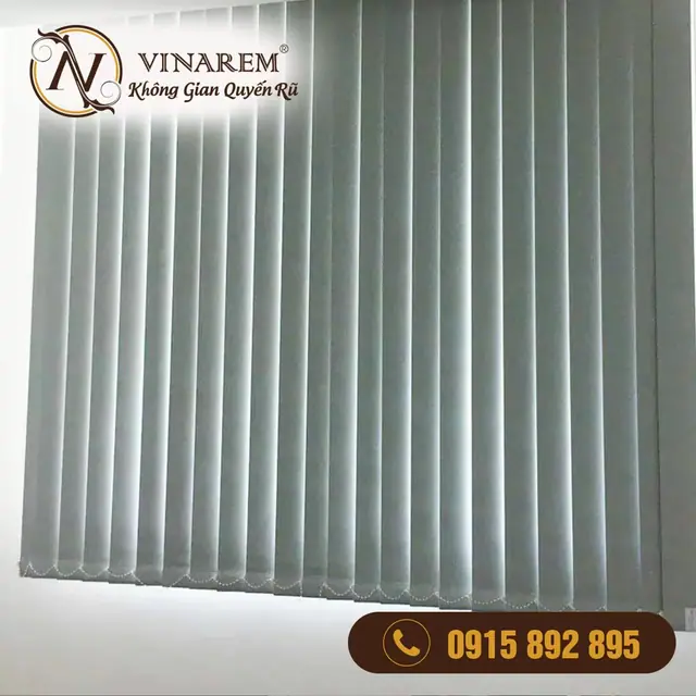 Rèm sáo dọc cho cửa sổ văn phòng VP17