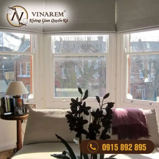 Rèm roman cho cửa sổ phòng khách nhà phố BTK40