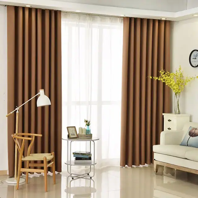 Sơn Tường Màu Trắng Thì Nên Chọn Rèm Cửa Màu Gì?