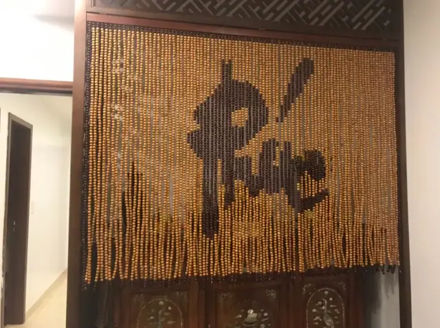 Tiết Lộ Những Lý Do Nên Lựa Chọn Rèm Hạt Gỗ Phòng Khách