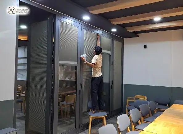 Thi công 5 bộ rèm tổ ong không dây
