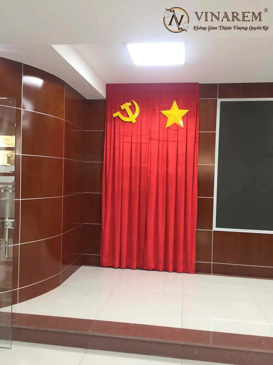 rem hoi truong 16 1