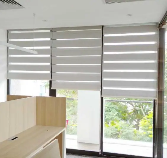 rèm cầu vồng cho văn phòng