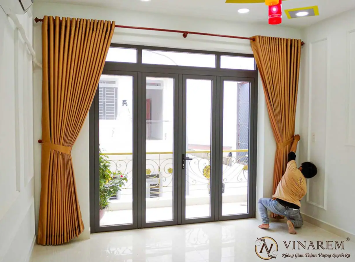 Cách Chọn Màu Rèm Cửa Phòng Khách Thẩm Mỹ Và Sang Trọng