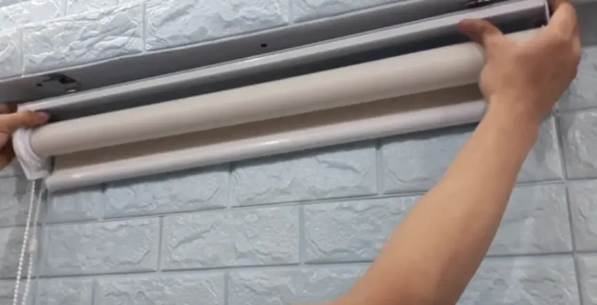 Lắp đặt giá đỡ cho rèm