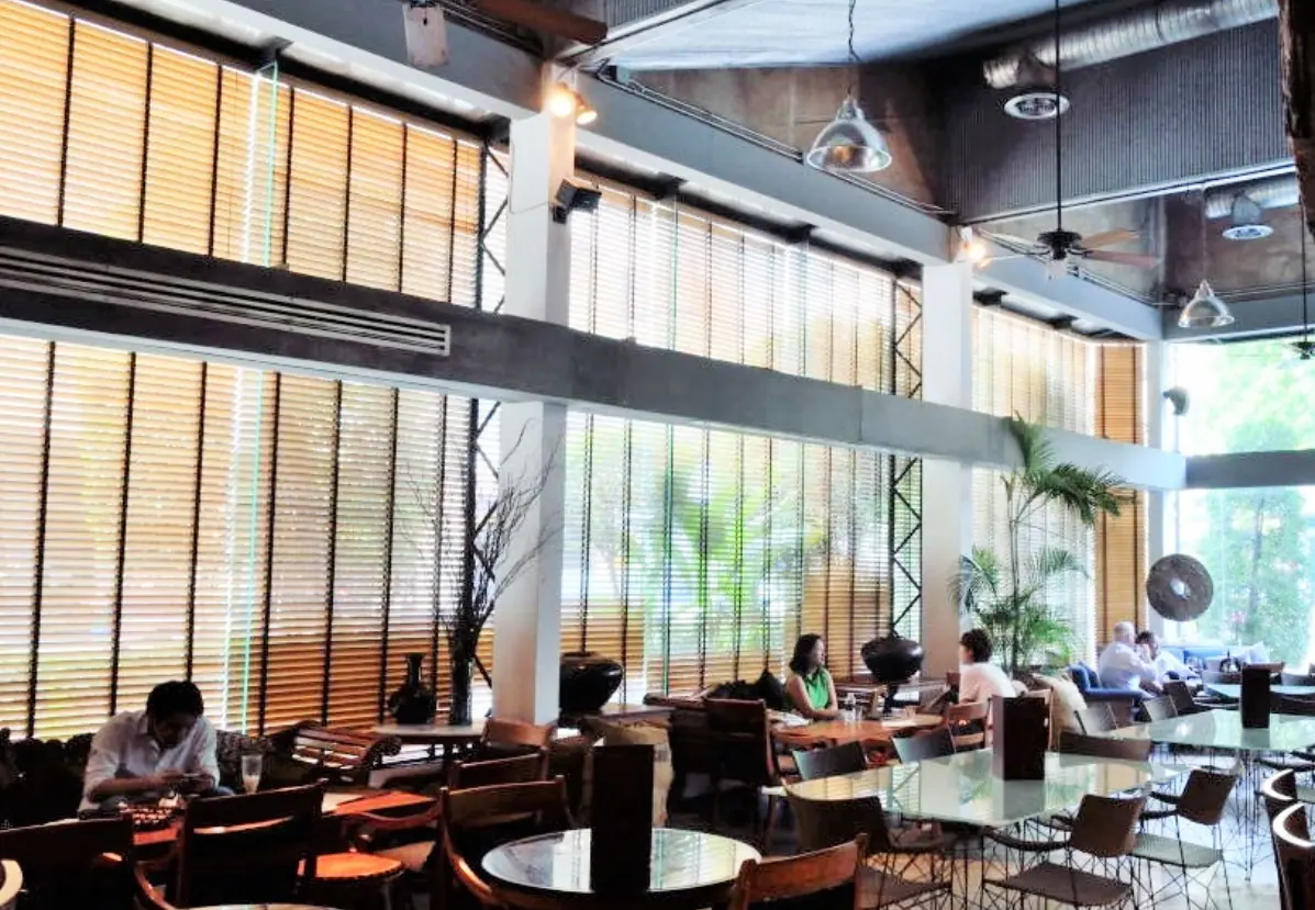 rèm trang trí quán cafe
