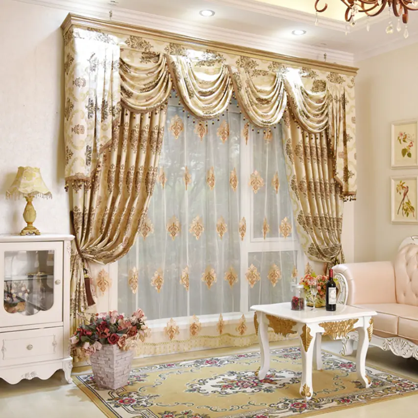 rèm cửa hoa văn cổ điển