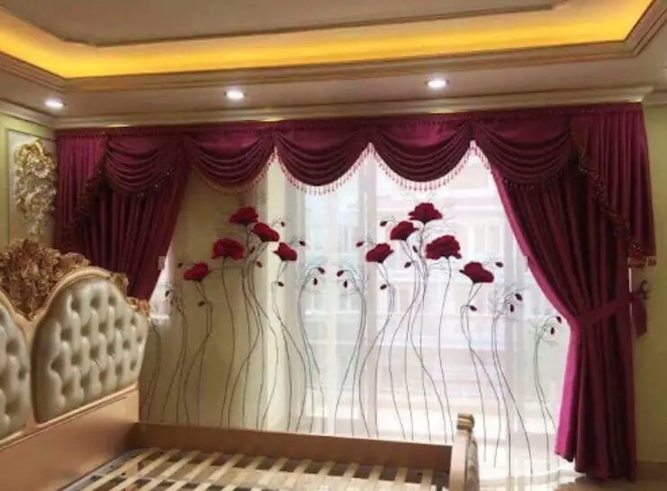 rèm cửa hoa văn cổ điển