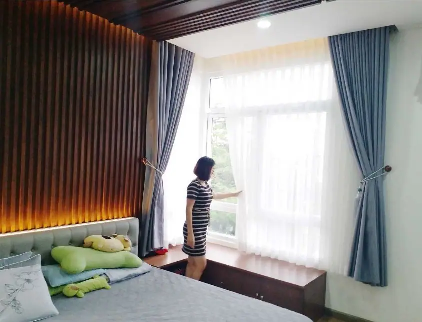 Rèm vải được làm từ sợi bông tự nhiên, chống nắng tốt