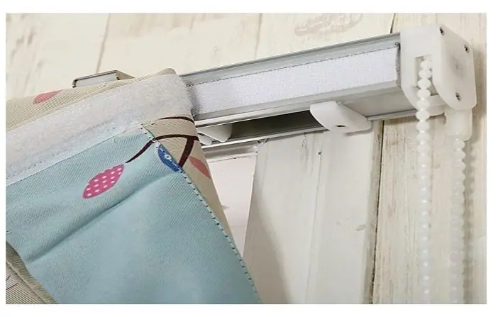 Cách tháo rèm cuốn để vệ sinh