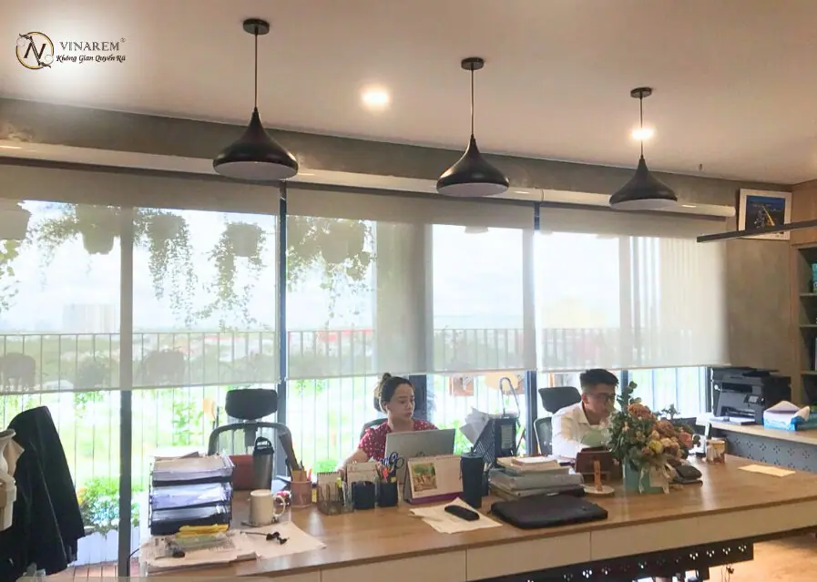 Rèm cuốn văn phòng kiểm soát ánh sáng, nâng cao hiệu suất công việc