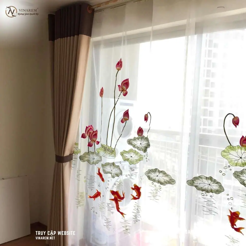 Mẫu rèm vải họa tiết thiên nhiên sẽ là điểm nhấn độc đáo giúp tạo phong cách mới mẻ