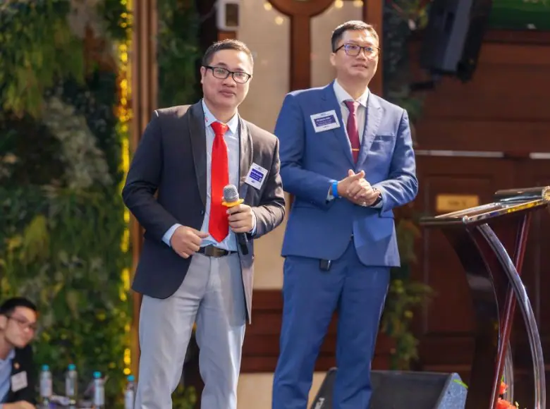 Bài diễn thuyết của "Cặp đôi hoàn thiện"