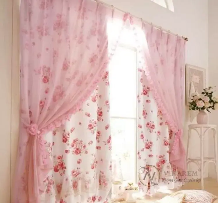 Rèm cửa cho bé gái