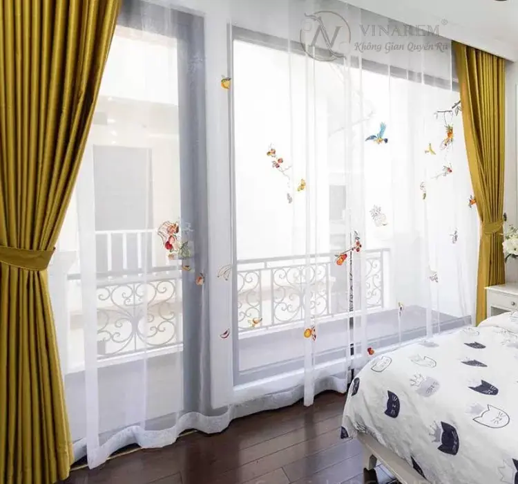 Rèm thêu cao cấp