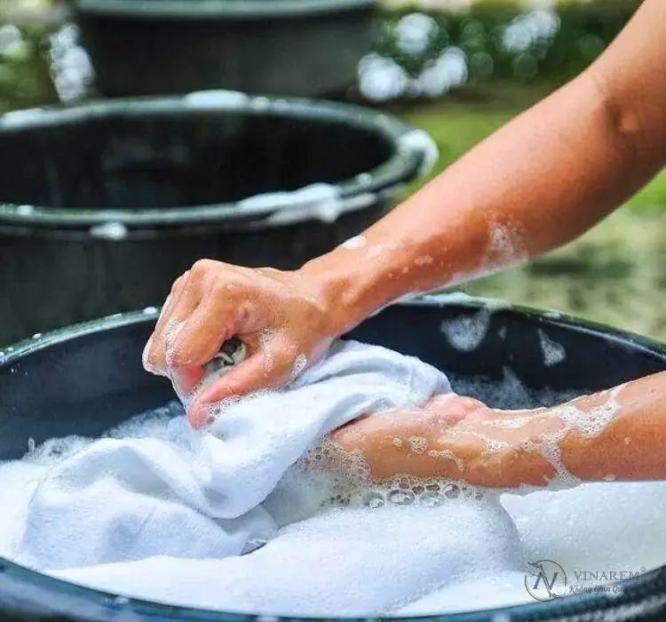 Vệ sinh rèm cuốn
